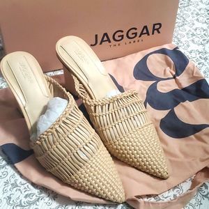 Jaggar the Label Ivory Chunky Heel Shoes NIB Size 7
